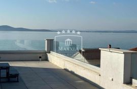 Diklo - penthouse krovna terasa sauna jacuzzi! 650000€, Zadar, Flat