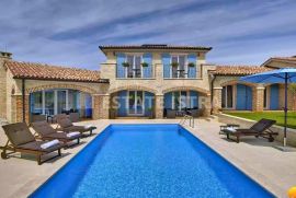 Prodaje se kuća s bazenom u Medulinu, Medulin, بيت