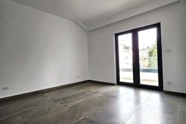 Senjak, 113m2, 3.0, IV, lift, garaža ID#1712, Savski Venac, Apartamento