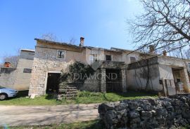 Središnja Istra, okolica, kuća za adaptaciju sa prostranim zemljištem, Sveti Petar U Šumi, Kuća