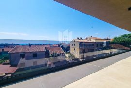 Poreč, PENTHOUSE sa terasom i pogledom na more u centru grada!, Poreč, Appartement