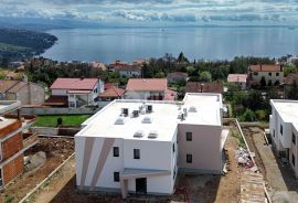 OPATIJA, POBRI - Villa u nizu 164m2 s pogledom na more + uređena okućnica 250m2, Opatija - Okolica, Kuća