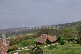 Aranđelovac, Vrbica, izuzetno etno selo, Propiedad comercial