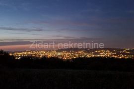 Aranđelovac, Vrbica, izuzetno etno selo, Propriedade comercial