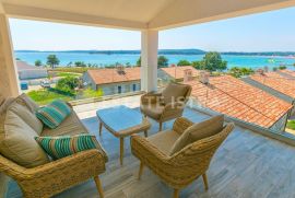 Prodaje se lijepo uređena kuća 100 m od plaže, Medulin, Maison