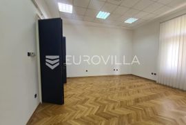 Zagreb Zrinjevac poslovni prostor 88 m2, top lokacija, Zagreb, Immobili commerciali