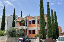 Zadar-Diklo, samostojeća kuca sa 6 apartmana nedovršena, Zadar, Casa