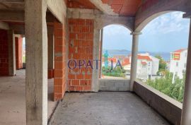 Zadar-Diklo, samostojeća kuca sa 6 apartmana nedovršena, Zadar, Casa