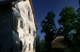 Impresivna barokna kurija okružena perivojem u Zagorju, Zagorska Sela, بيت