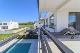 Moderna vila sa pogledom na more, Fažana okolica, Fažana, House