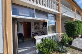 OTOK VIR -Šarmantni Apartman na Otoku Viru: Idealno Mjesto za Vaš Odmor uz More, Privlaka, Wohnung