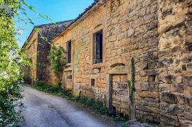 ISTRA, BUZET-Stara istarska kamena kuća u slikovitom istarskom selu, Buzet, Haus