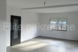 Viškovo, Sroki - prodaja stana sa balkonom u novogradnji!, Viškovo, Flat