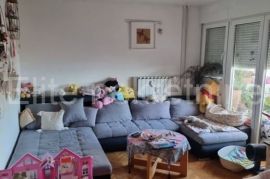 Turnić - prodaja stana, 62 m2, lođa!, Rijeka, Wohnung