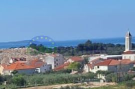 Kuća sa prekrasnim pogledom na more na Čiovu, 600 m2, prodaja, Trogir, Maison