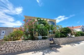 Zadar, Vir - samostojeća obiteljska katnica! 330000€, Vir, Haus