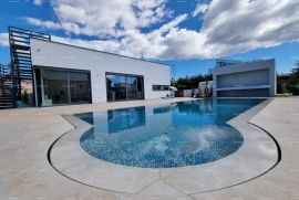 Kuća Fažana  Luksuzna prizemnica s bazenom!100 metara do mora!, Fažana, Maison