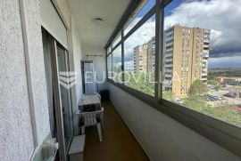 Pula, Vidikovac dvosoban stan NKP 55 m2 na 4. katu stambene zgrade, Pula, Apartamento