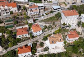 Prodaja kuće s velikim dvorištem s pogledom na staru gradsku jezgru, Dubrovnik, Dubrovnik, Ev