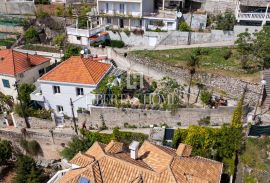 Prodaja kuće s velikim dvorištem s pogledom na staru gradsku jezgru, Dubrovnik, Dubrovnik, بيت