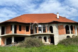 Roh-Bau vila na Perjavici s prekrasnim panoramskim pogledom, Stenjevec, Haus