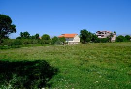 ZADAR, POLJICA - Povoljno građevinsko zemljište na ugodnoj lokaciji, Vrsi, Terreno