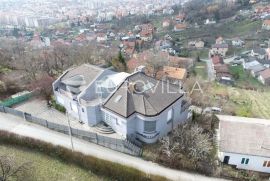 Zagreb, Gornje Vrapče velika kuća NKP 700 m2 s unutranjim bazenom, Zagreb, Casa