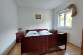 Sibinj Krmpotski - prodaja kuće, poslovni prostor, apartmani, Novi Vinodolski, Famiglia