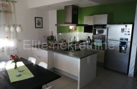 Srdoči - prekrasan stan u novijoj gradnji, 110m2, Rijeka, Appartamento