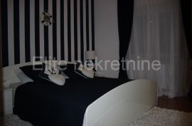 Vrbnik - villa sa apartmanskim sadržajima 530 m2, Vrbnik, Kuća