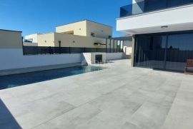ISTRA, PULA - Moderna dvojna kuća s bazenom, Pula, Casa