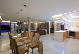 Luksuzna vila modernog dizajna, Višnjan, Višnjan, Casa