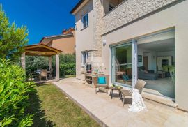 Istra-Pomer Villa 70m od mora sa pogledom, Medulin, Famiglia