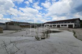 Skladište višenamjensko u privredi 1500m2 i 4000m2 zemljišta Industrijska zona Ilijaš, Ilijaš, Poslovni prostor