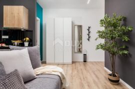 RIJEKA, CENTAR -  Uhodani posao tri moderna apartmana 1S+DB s vlastitim balkonima, Rijeka, Wohnung