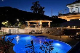 OPATIJA, ekskluzivna villa s bazenom i teniskim terenom, prodaja, Opatija - Okolica, Maison