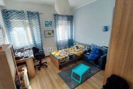 D. ZAMET, etaža od 126 m2, s okućnicom, pogledom na more i parkingom, Rijeka, Appartamento