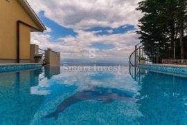 LOVRAN, kuća s bazenom i očaravajućim pogledom na more!, Lovran, Famiglia