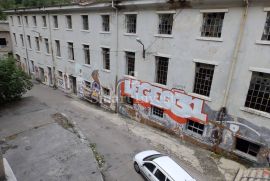 RIJEKA - CENTAR, prodaje se hala od 10.000 m2, Rijeka, Ticari emlak
