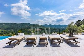 Oaza mira u Istri,Villa sa bazenom,20.000 m2 okućnice, Cerovlje, Famiglia