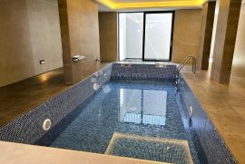 Luksuzni stan od 171 m2 sa bazenom u centru Varaždina, Varaždin, Apartamento