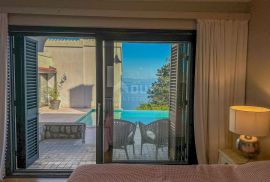 OPATIJA RIVIERA - privatna vila posebnog rasporeda s bazenom i panoramskim pogledom na more, Opatija - Okolica, House
