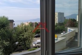 Turnić, 2SKL, 53 m2, lođa, pogled, top lokacija!, Rijeka, Stan