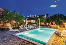 Murvica - Vila s bazenom i ugostiteljski objekt (konoba)! 730.000€, Zadar - Okolica, Kuća