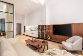 OPATIJA – CENTAR, Luksuzni stan 2S+DB u obnovljenoj vili 1. red do mora (A11), Opatija, Appartamento