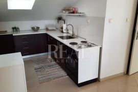 Prodaja komfornog stana u Crikvenici 2S+DB  101 M2, Crikvenica, Διαμέρισμα