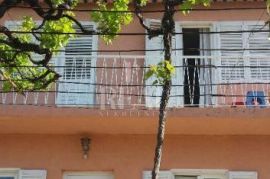 Izvrsna prilika kuća u Splitu, predio Šine!, Split, بيت