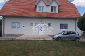 Barajevo - Lipovica - 320m2 ID#15999, Barajevo, House