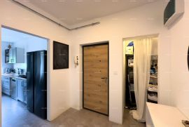 Stan Prodajemo renovirani stan na Stoji!, Pula, Appartement
