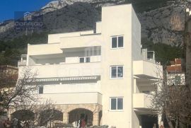Makarska, samostojeća kuća, 650 m2, Makarska, Casa